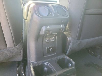 2022 Jeep Wrangler - Photo 18