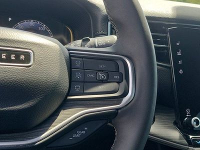 2024 Jeep Wagoneer - Photo 29
