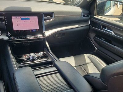 2024 Jeep Wagoneer - Photo 18