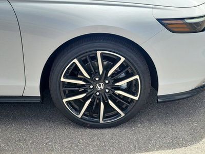 2026 Honda Accord Hybrid - Photo 9