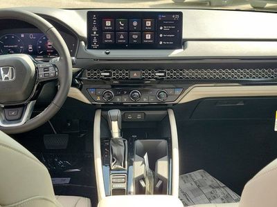 2026 Honda Accord Hybrid - Photo 17