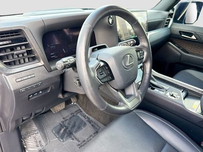 2024 Lexus GX - Photo 26