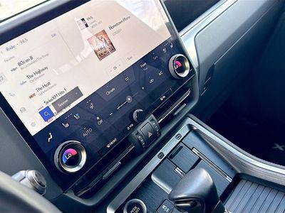 2024 Lexus GX - Photo 28