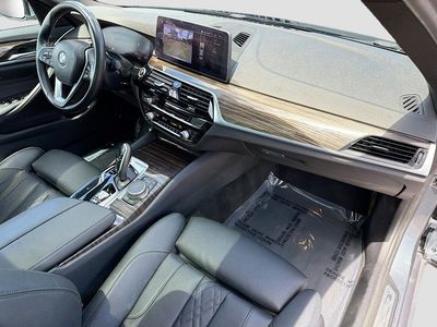 2021 BMW 5 Series - Photo 14