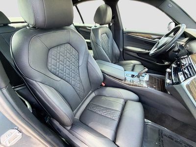 2021 BMW 5 Series - Photo 15