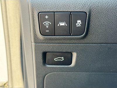 2022 Kia K5 - Photo 32