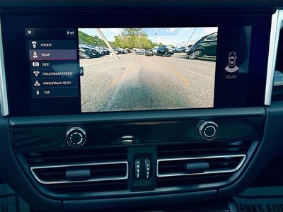 2022 Porsche Macan - Photo 32
