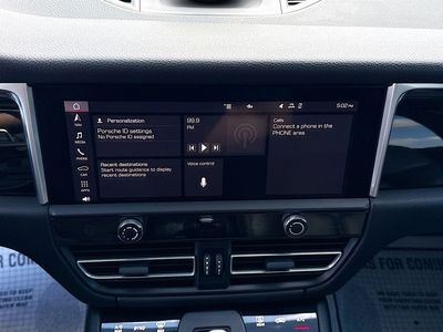 2022 Porsche Macan - Photo 29