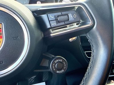 2022 Porsche Macan - Photo 37