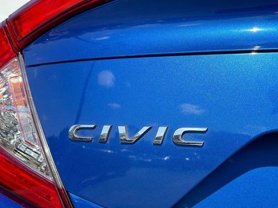 2017 Honda Civic Sedan — photo 11 view