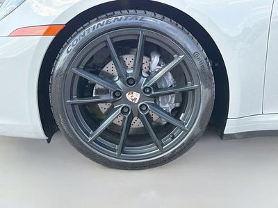 2020 Porsche 911 - Photo 39