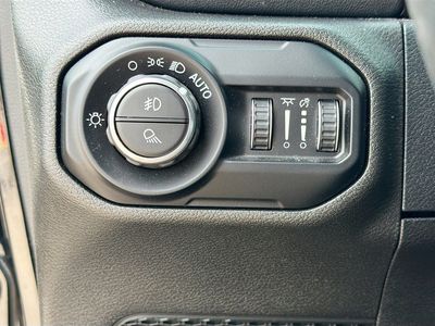 2021 Jeep Gladiator - Photo 32
