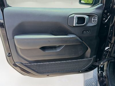 2021 Jeep Gladiator - Photo 19