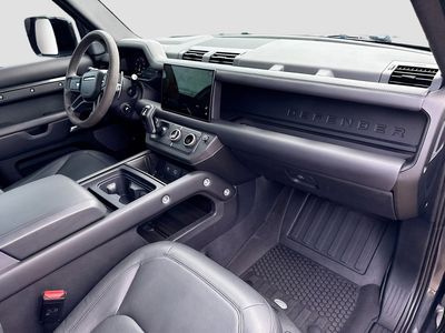 2023 Land Rover Defender - Photo 14