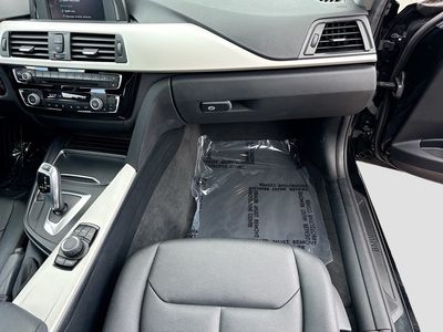 2018 BMW 3 Series - Photo 17