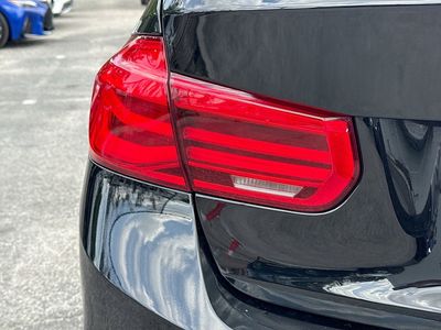 2018 BMW 3 Series - Photo 10