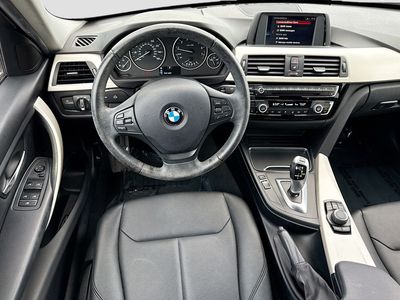 2018 BMW 3 Series - Photo 16