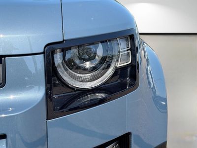 2023 Land Rover Defender - Photo 9