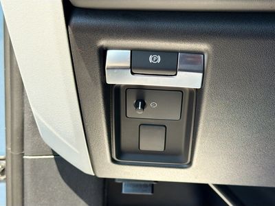 2023 Land Rover Defender - Photo 34
