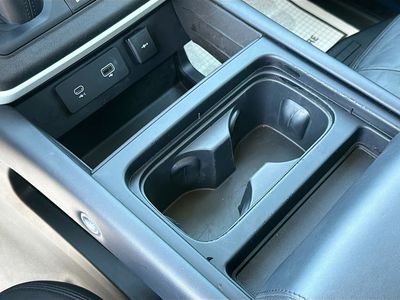 2023 Land Rover Defender - Photo 27