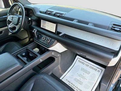 2023 Land Rover Defender - Photo 12