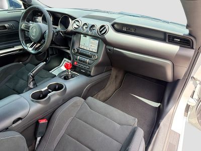 2017 Ford Mustang - Photo 12