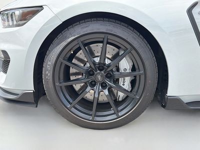 2017 Ford Mustang - Photo 39