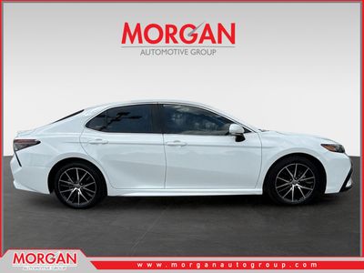 2023 Toyota Camry - Photo 2