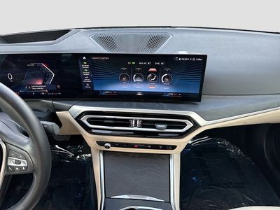 2023 BMW 3 Series - Photo 18