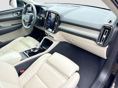 2023 Volvo XC40 - Photo 14