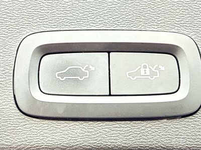 2023 Volvo XC40 - Photo 13