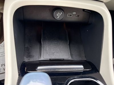 2023 Volvo XC40 - Photo 31