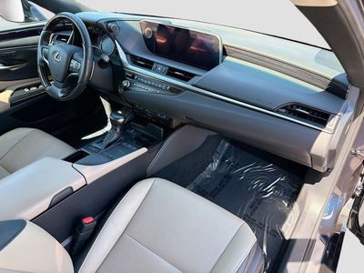 2021 Lexus ES - Photo 12
