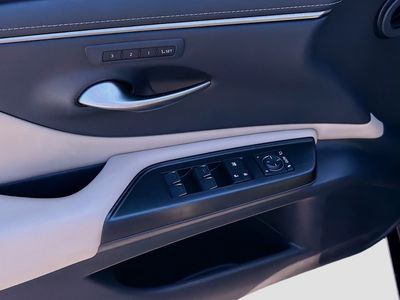 2021 Lexus ES - Photo 21