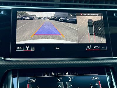2026 Audi SQ7 - Photo 32