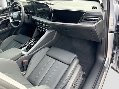 2025 Audi Q5 - Photo 12