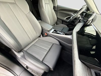 2025 Audi Q5 - Photo 13