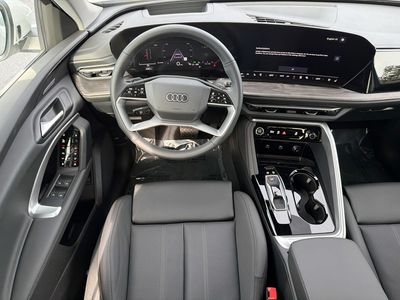 2025 Audi Q5 - Photo 17