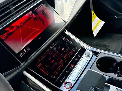 2026 Audi RS Q8 - Photo 26