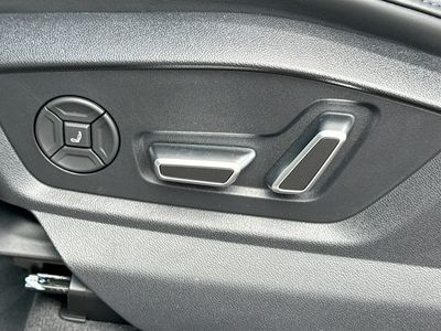 2026 Audi RS Q8 - Photo 23
