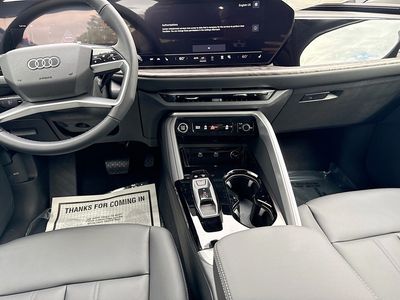 2025 Audi Q5 - Photo 17