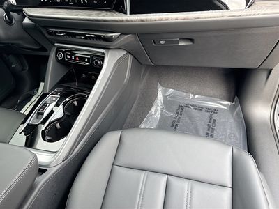2025 Audi Q5 - Photo 16