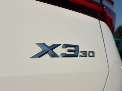 2025 BMW X3 — photo 11 view