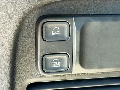 2023 Rivian R1S - Photo 14