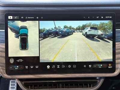 2023 Rivian R1S - Photo 35