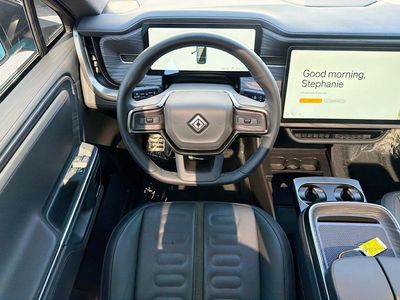 2023 Rivian R1S - Photo 18