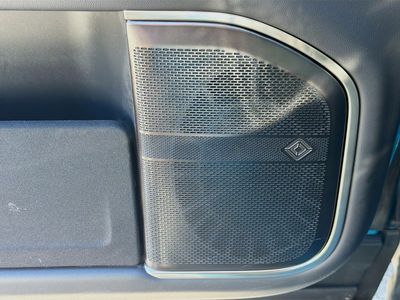 2023 Rivian R1S - Photo 26