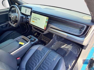 2023 Rivian R1S - Photo 15