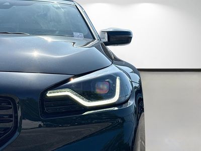 2025 BMW M2 - Photo 9