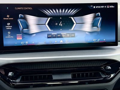 2025 BMW 2 Series - Photo 33